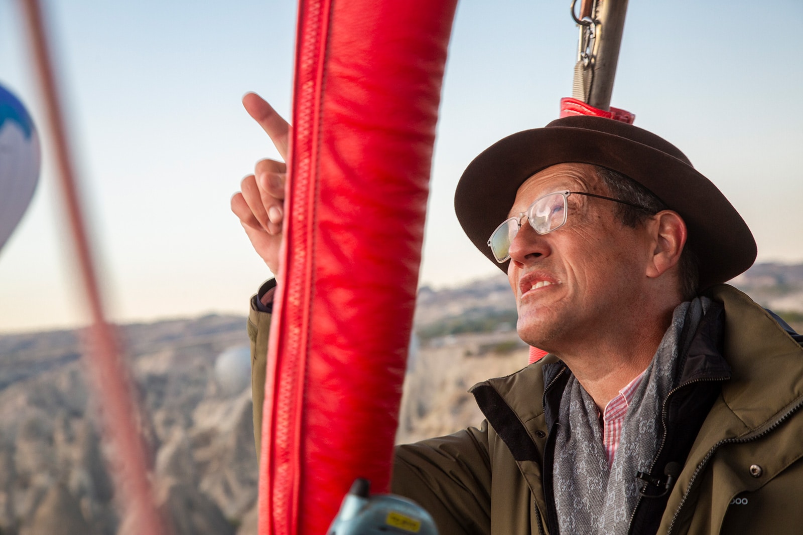 Richard Quest at Voyager Balloons